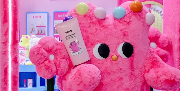RNW×奶噗噗:当“毛孔护理专家”遇上治愈系顶流